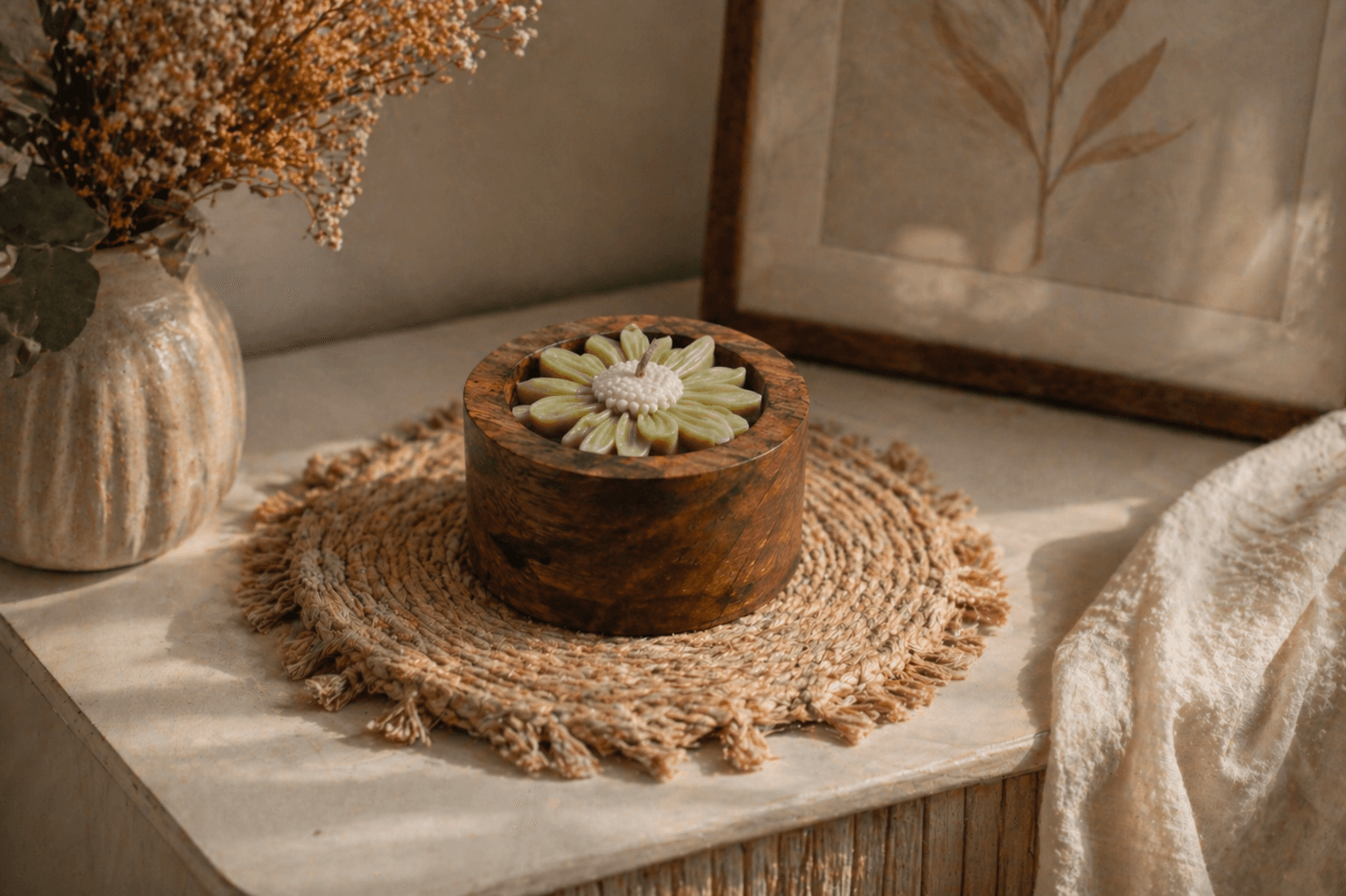 Daisy Bloom Candle