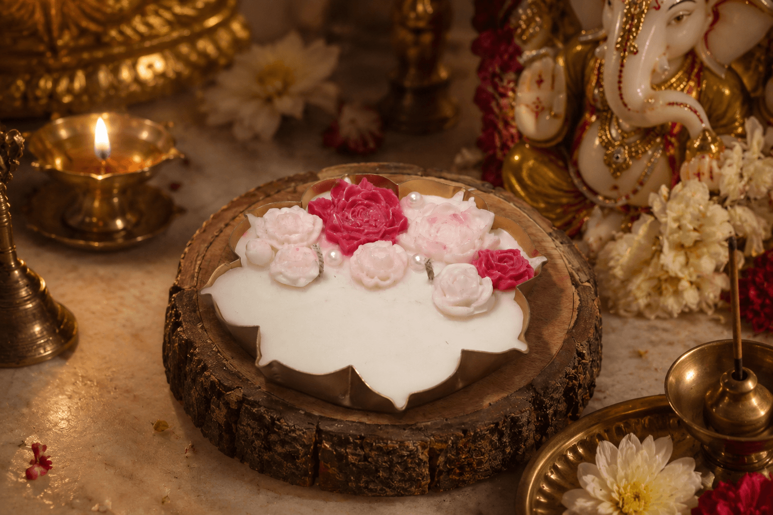 Rose petal Urli candle